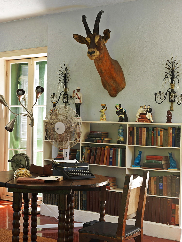 Typewriter in study, Hemingway House, Key West, Florida, United States of America, North America