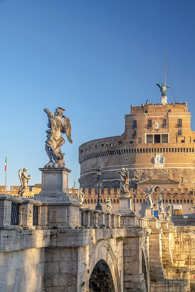 St. Angelo Bridge (Ponte Sant'Angelo) and Castel Sant'Angelo, UNESCO World Heritage Site, Rome, Lazio, Italy, Europe