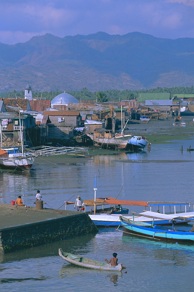 View over port, Sape, Sumbawa, Nusa Tenggara group, Indonesia, Southeast Asia, Asia