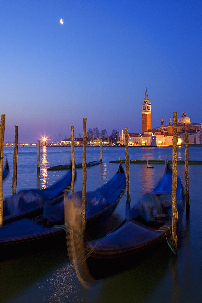 Daybreak view of gondolas from Piazzetta San Marco to Isole of San Giorgio Maggiore, Venice, UNESCO World Heritage Site, Veneto, Italy, Europe