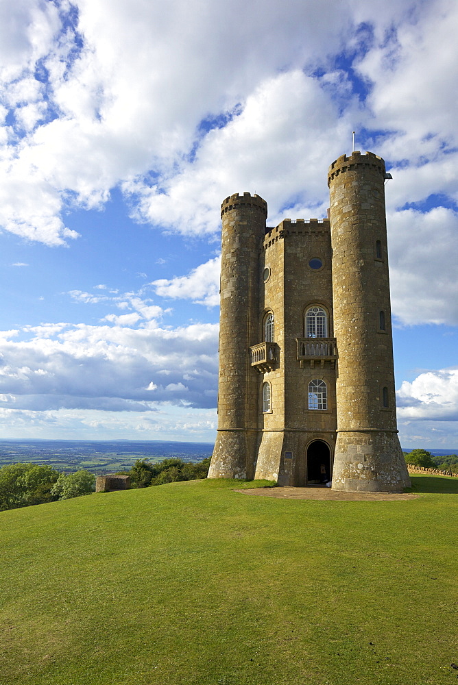 Broadway Tower in evening spring sunshine, Worcestershire, Cotswolds, England, United Kingdom, Europe