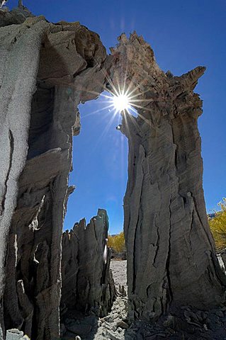 Sunlight, tuff rock formations at Mono Lake, South Tufa, Lee Vining, California, USA, North America