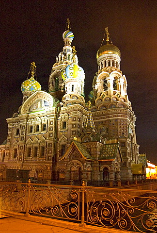 White Nights, GUS Russia St Petersburg 300 years old Venice of the North Gribojedow Chanel Ressurection Church built 1883 to 1907 by Ignati Malyschew and Alfred Parland highest Tower 81 m Moskowian Style of 16 and 17 Century Consecration with Zar Nikolaus