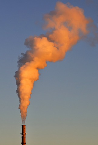 Exhaust emissions, plume of smoke, chimney of a power plant, Kiel, Schleswig-Holstein, Germany, Europe