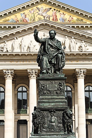 Max I. Joseph memorial, National Theatre, Max-Joseph-Platz, Munich, Bavaria, Germany