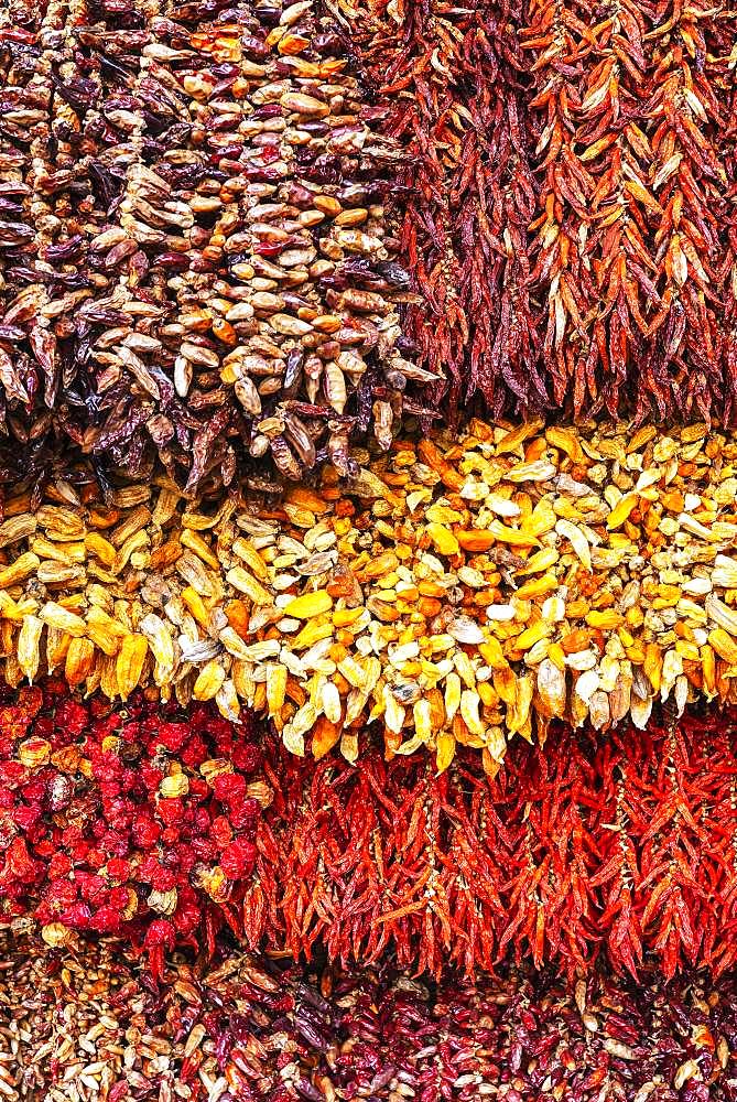 Various red and yellow dried chillies, chillies, market hall, funchal, Madeira, Portugal, Europe