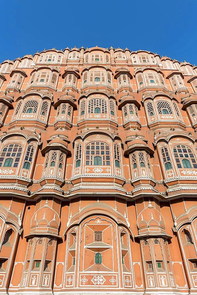 Frontal Facade of Hawa Mahal, Palace of Winds, Jaipur, Rajasthan, India, Asia