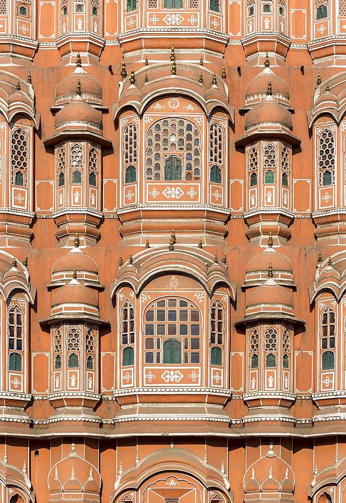 Close-up of facade of Hawa Mahal, Palace of Winds, Jaipur, Rajasthan, India, Asia