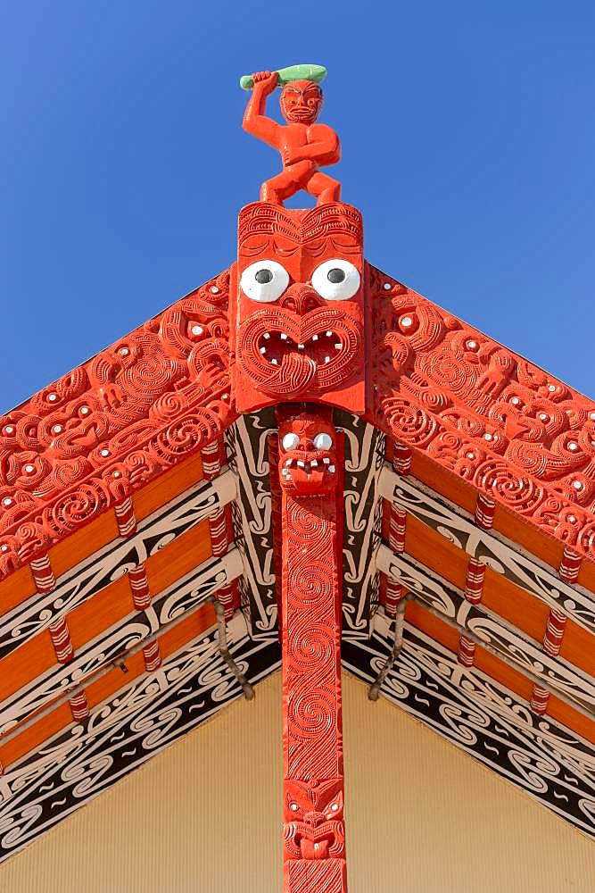 Wooden gable with traditional carving, House of Maori, Whakarewarewa, Rotorua, Bay of Plenty, North Island, New Zealand, Oceania