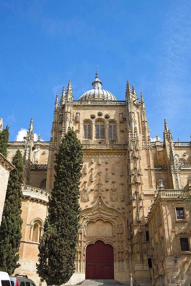 Gothic Old Cathedral, Catedral Vieja, exterior view, Salamanca, Castile-Leon, Spain, Europe