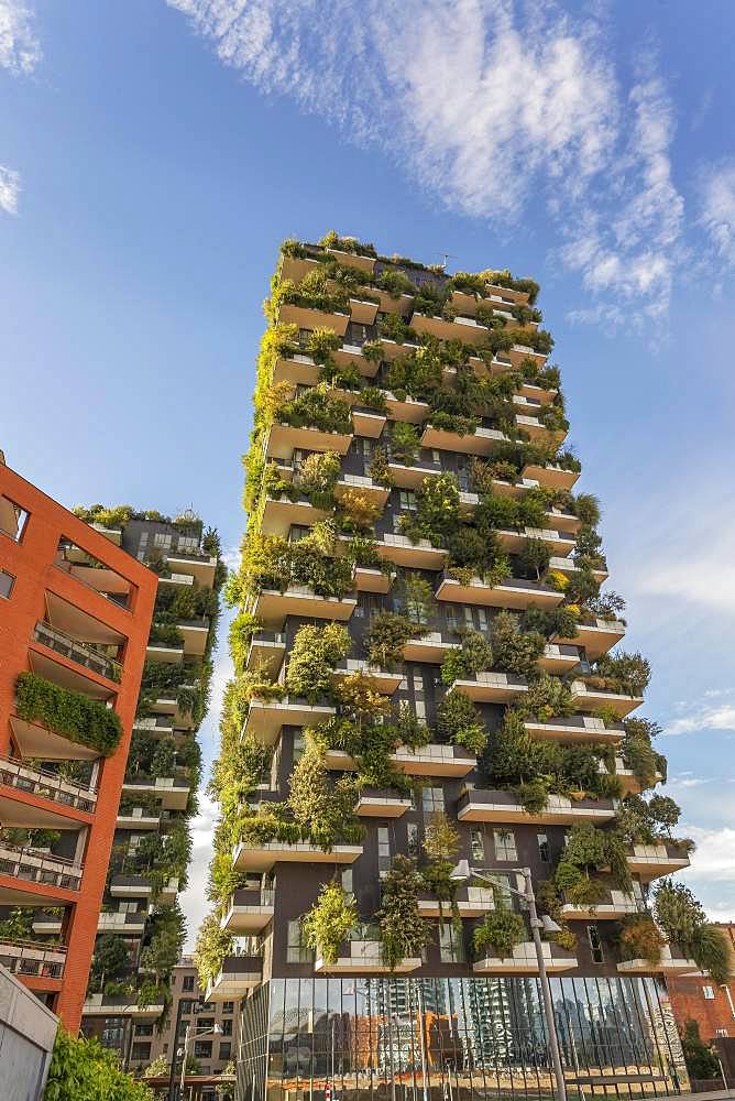 Bosco Verticale or Vertical Forest residential towers, architect Boeri, Porta Nuova district, Milan, Lombardy, Italy, Europe