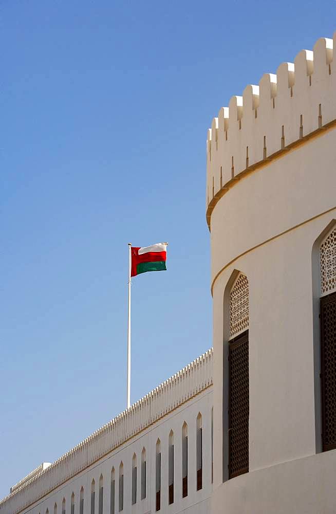 Sultan's palace Al Alam, flag of Oman, government quarter, Muscat, Oman, Asia