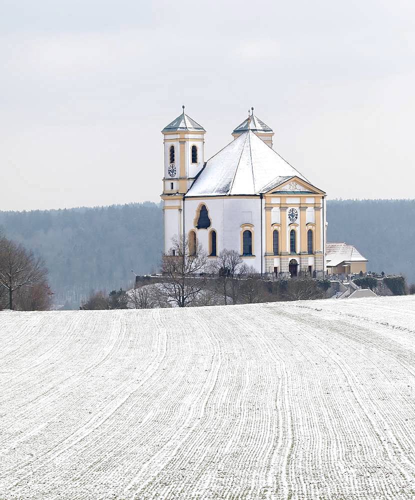 Pilgrimage church Marienberg in winter, Burghausen, Upper Bavaria, Bavaria, Germany, Europe