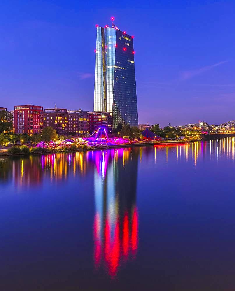 European Central Bank ECB, in front of it brightly lit up the summer shipyard, the international theatre festival on the banks of the Main, Frankfurt am Main, Hesse, Germany, Europe