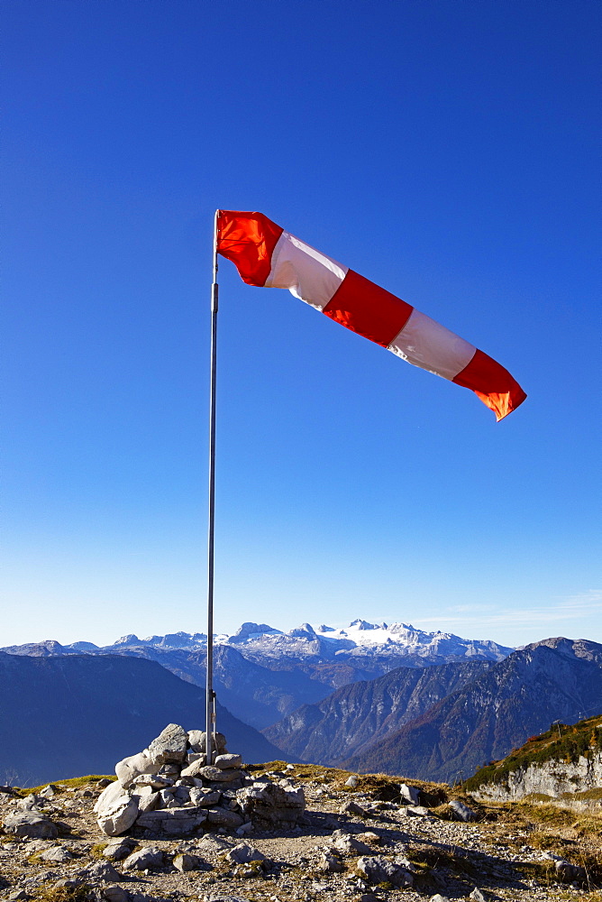 Wind vane on the Loser with view to the Hoher Dachstein, Altaussee, Salzkammergut, Steiermarkt, Austria, Europe