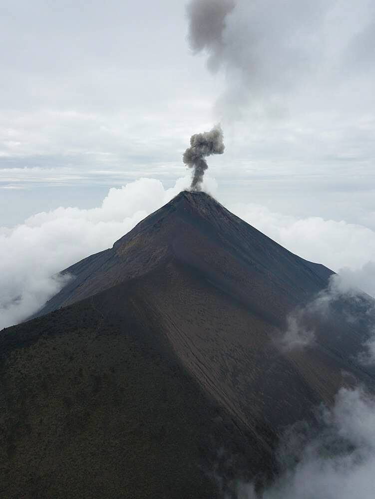 Smoke spitting volcano, Volcan de Fuego, Guatemala, Central America