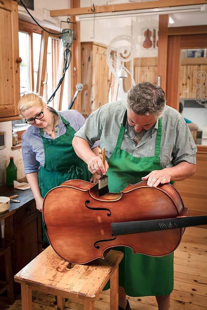 Master Luthier Rainer W. Leonhardt, Mittenwald, Bavaria, Germany, Europe