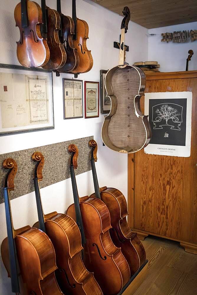 Master Luthier Rainer W. Leonhardt, Mittenwald, Bavaria, Germany, Europe