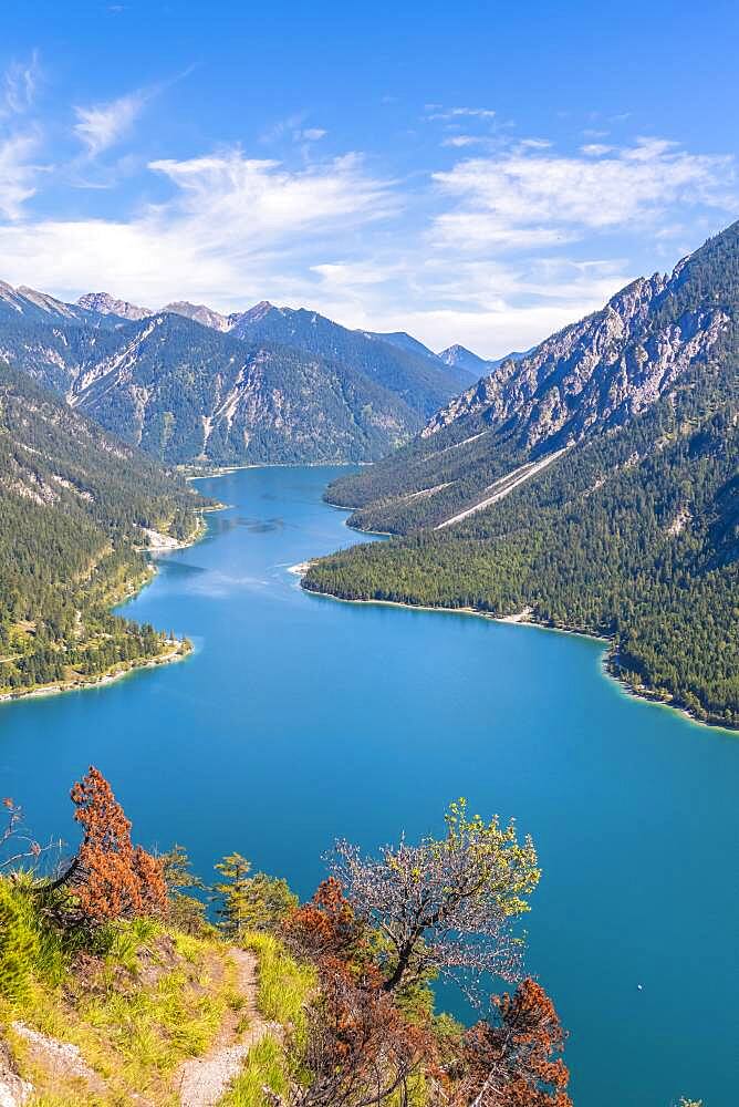 View of Lake Plansee, Schoenjoechl at the back, Ammergau Alps, Reutte district, Tyrol, Austria, Europe