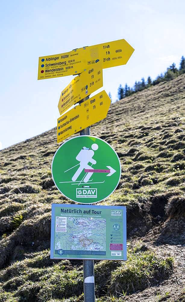 Signpost in the mountains, hiking trail to Breitenstein, Fischbachau, Bavaria, Germany, Europe