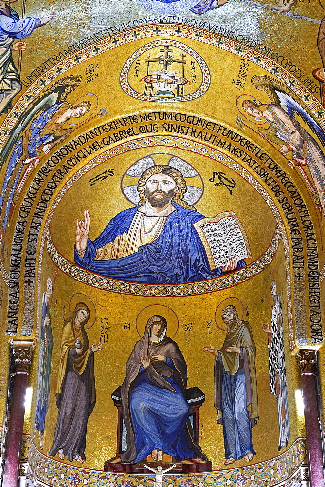 Altar room of the Cappella Palatina in the Palazzo dei Normannni also Palazzo Reale, Palermo, Sicily, Italy, Europe