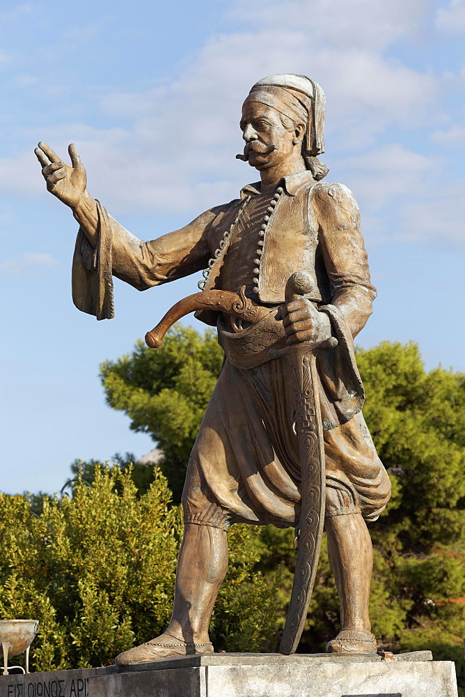 Freedom fighter Petros Mavromichalis, statue at Athanaton Square, Areopolis, Mani Peninsula, Laconia, Peloponnese, Greece, Europe