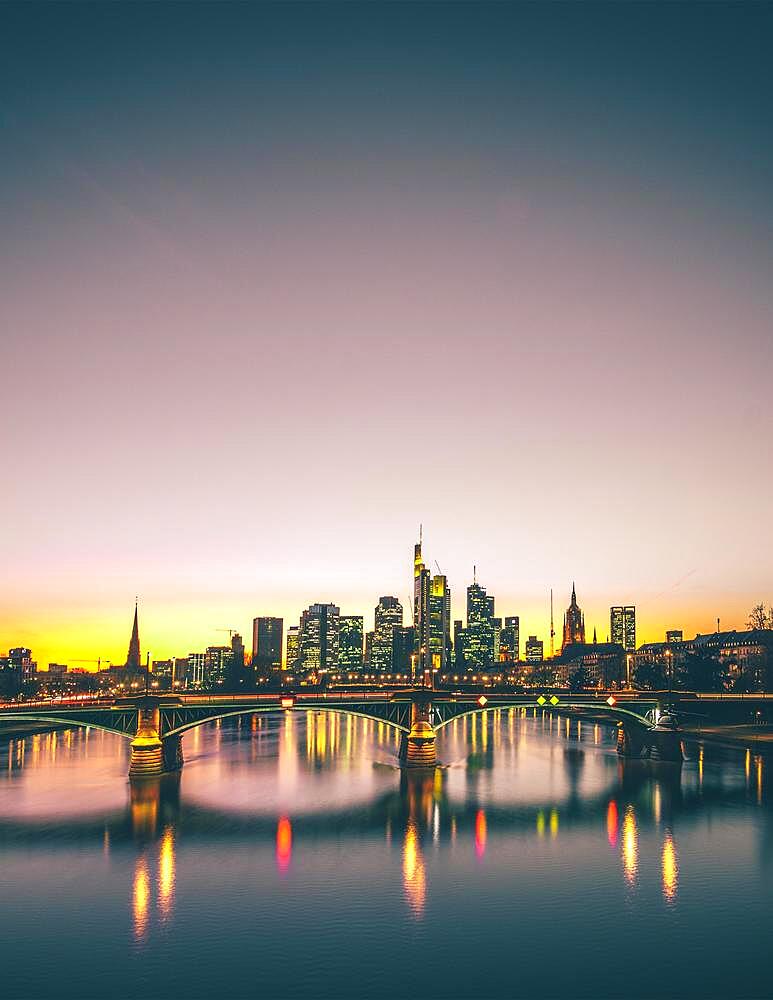 Frankfurt skyline, Tower 185, Commerzbank, Messeturm, ECB European Central Bank, HelaBa, Hessische Landesbank, Deutsche Bank, Floesserbruecke, Frankfurt am Main, Hesse, Germany, Europe