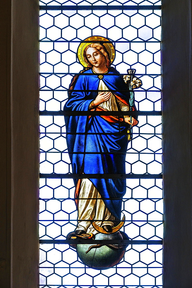 Leaded glass window with figure of the Virgin Mary, Church of St. Blasius and Alexander, Altusried, Allgaeu, Bavaria, Germany, Europe