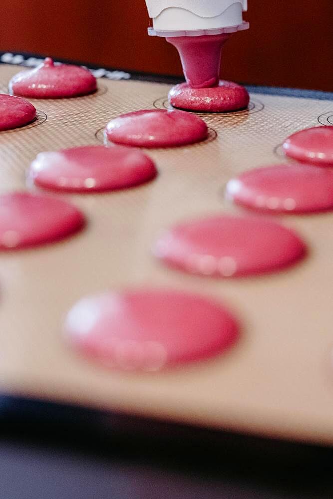 Bake Macrones