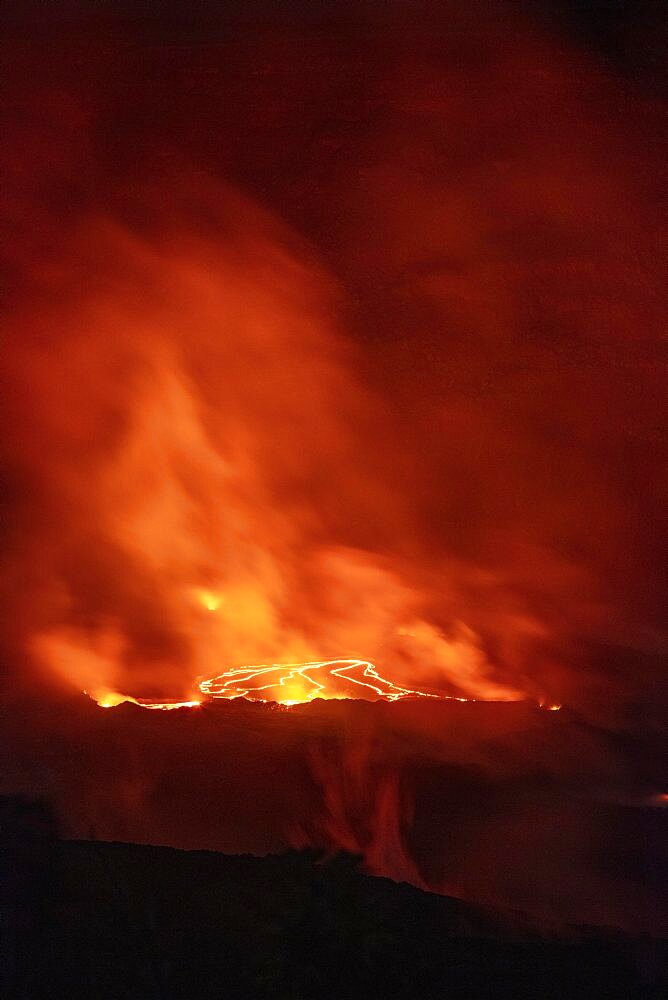 Active eruption, Kilauea Volcano, Halema'uma'u Crater, Hawai'i Volcanoes National Park, Big Island, Hawaii, USA, North America