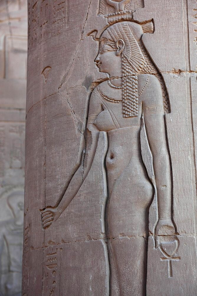 Representation of the goddess Hathour, Hathor on a column in the Kom Ombo temple on the Nile, Egypt, Africa