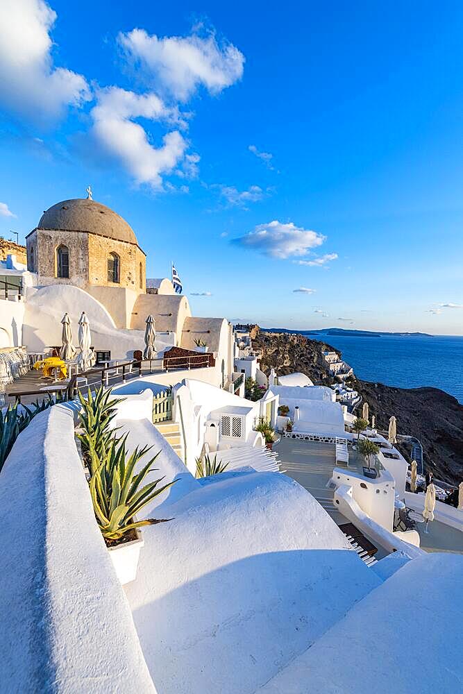 Whitewashed architecture at sunset, Oia, Santorini, Greece, Europe