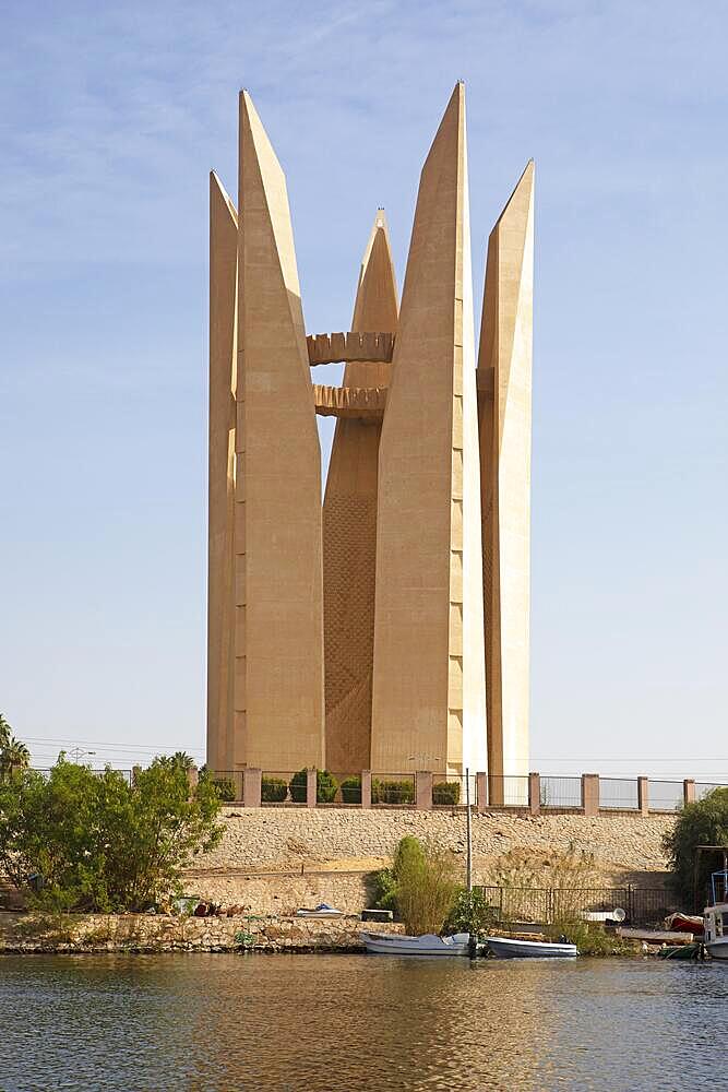 Monument to the Egyptian-Russian Friendship at the west end of the High Dam of Aswan, Aswan, Egypt, Africa