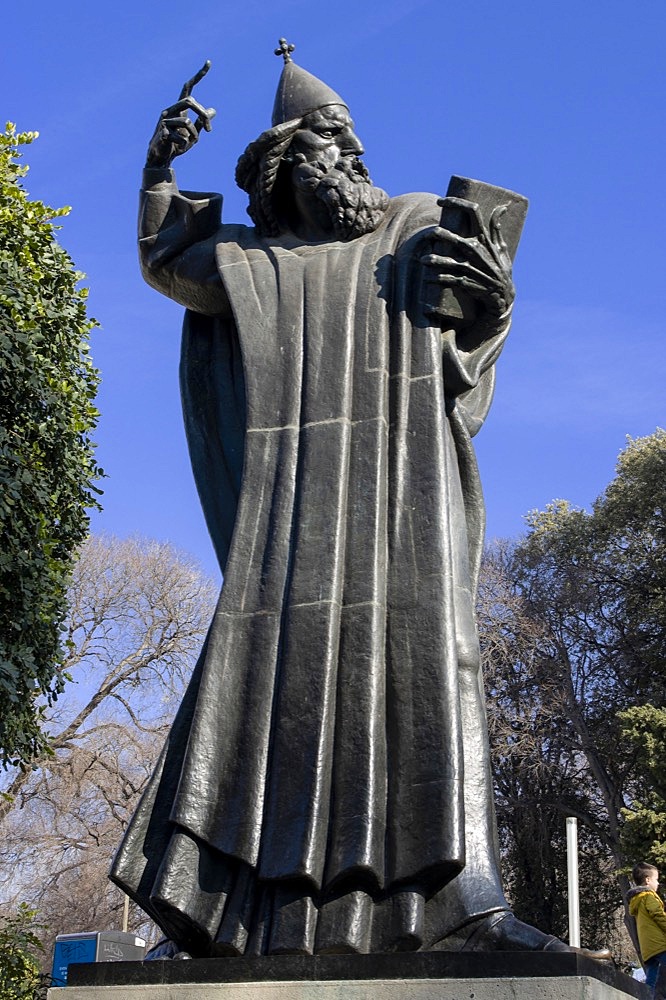 Monumental bronze statue of Gregory of Nin and sights of Split, Split, Dalmatia, Croatia, Europe