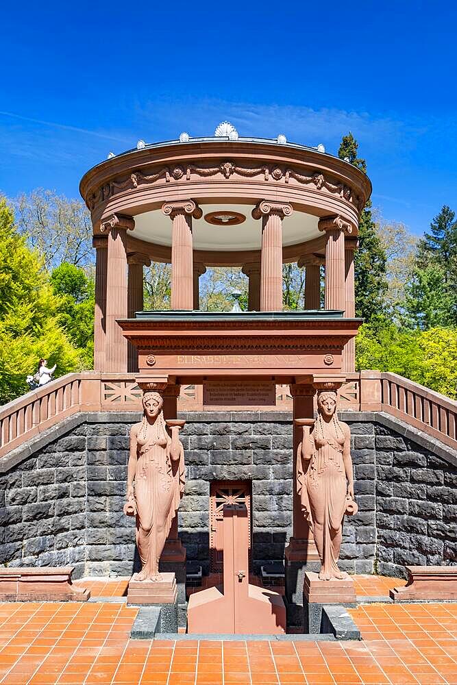 Elisabethenbrunnen, named after Princess Elisabeth, woman of Landgrave Friedrich VI of Hesse-Homburg and daughter of the British King George III, in the spa garden Bad Homburg vor der Hoehe, Hesse, Germany, Europe