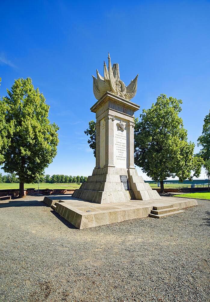 Monument of Encounter, commemorates the meeting of Soviet and American soldiers in 1945 on the Elbe, Torgau, Saxony, Germany, Europe