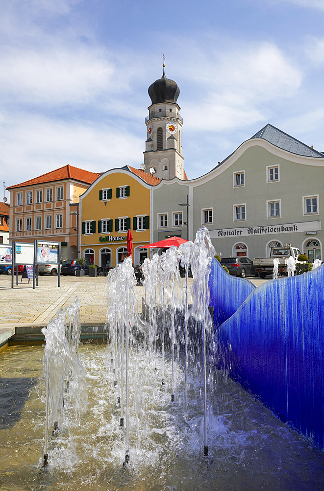 Town square with fountain, Bad Griesbach im Rottal, Lower Bavarian spa triangle, Rottal Inn district, Lower Bavaria, Germany, Europe