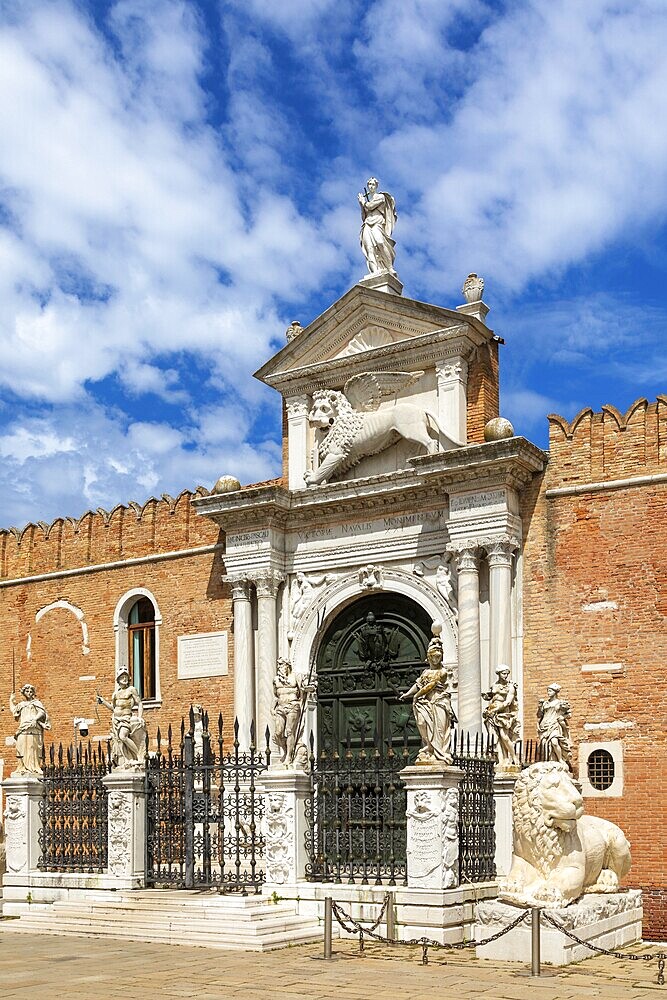 Portal Ingresso di Terra with statues of the Arsenal in Venice