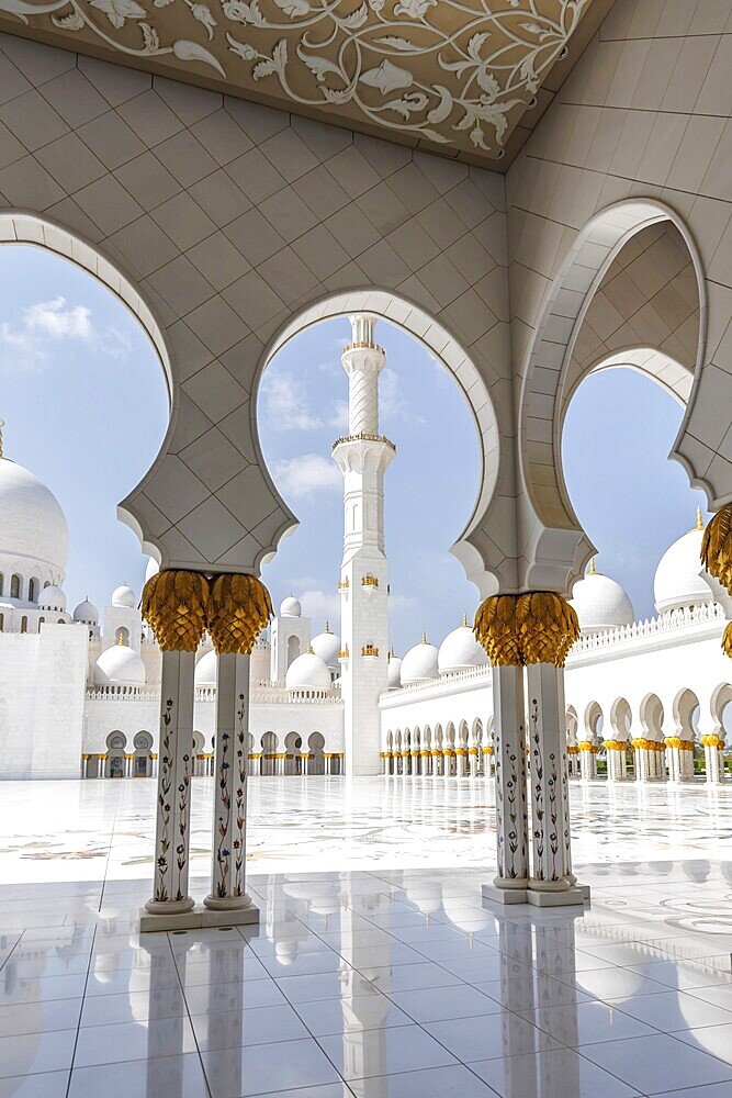 Sheikh Zayed Grand Mosque Abu Dhabi in Abu Dhabi, United Arab Emirates, Asia