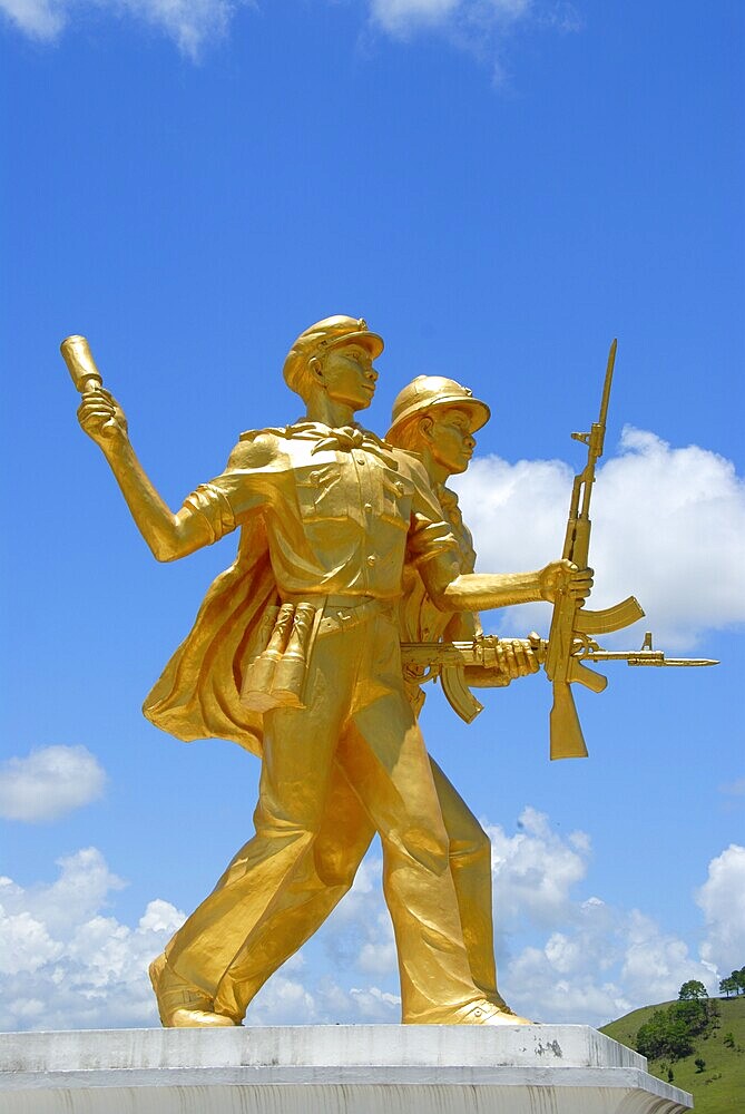 Vietnam War, memorial with fighting soldiers, Vietnam-Lao-Memorial, Phonsavan, Xieng Khouang province, Laos, Southeast Asia, Asia