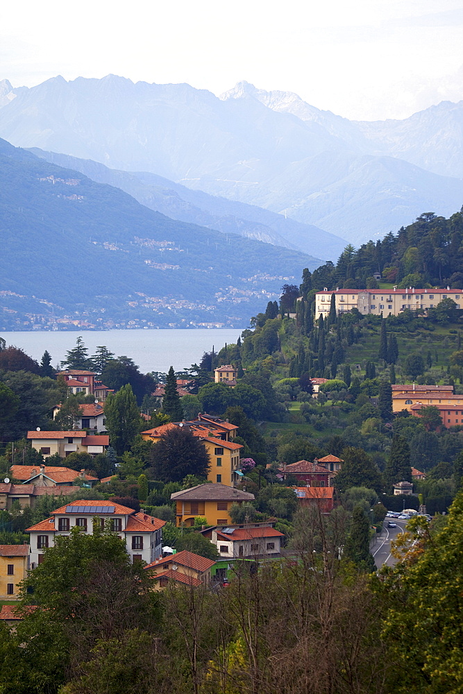 Town of Bellagio and mountains, Lake Como, Lombardy, Italian Lakes, Italy, Europe