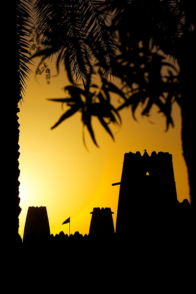 Al Jahili Fort at sunset, Al Jahili Park, Al Ain, Abu Dhabi, United Arab Emirates, Middle East