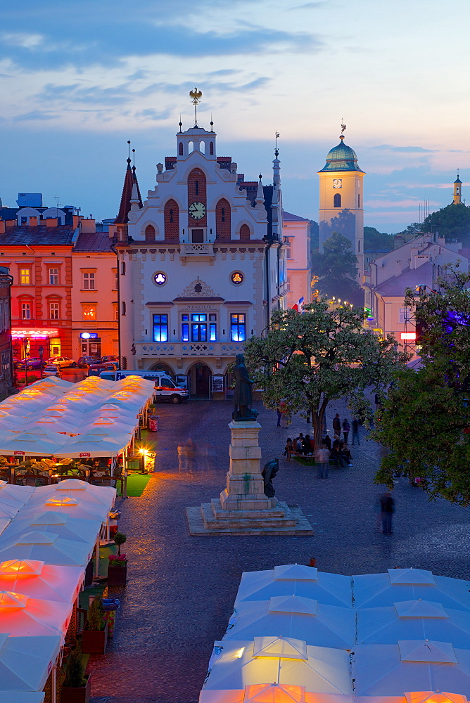 City Hall at dusk, Market Square, Old Town, Rzeszow, Poland, Europe