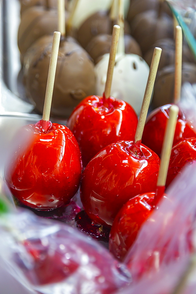 Toffee apples