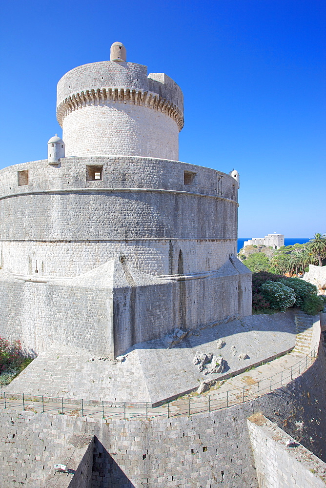 Minceta Fort and Old Town walls, UNESCO World Heritage Site, Dubrovnik, Dalmatia, Croatia, Europe