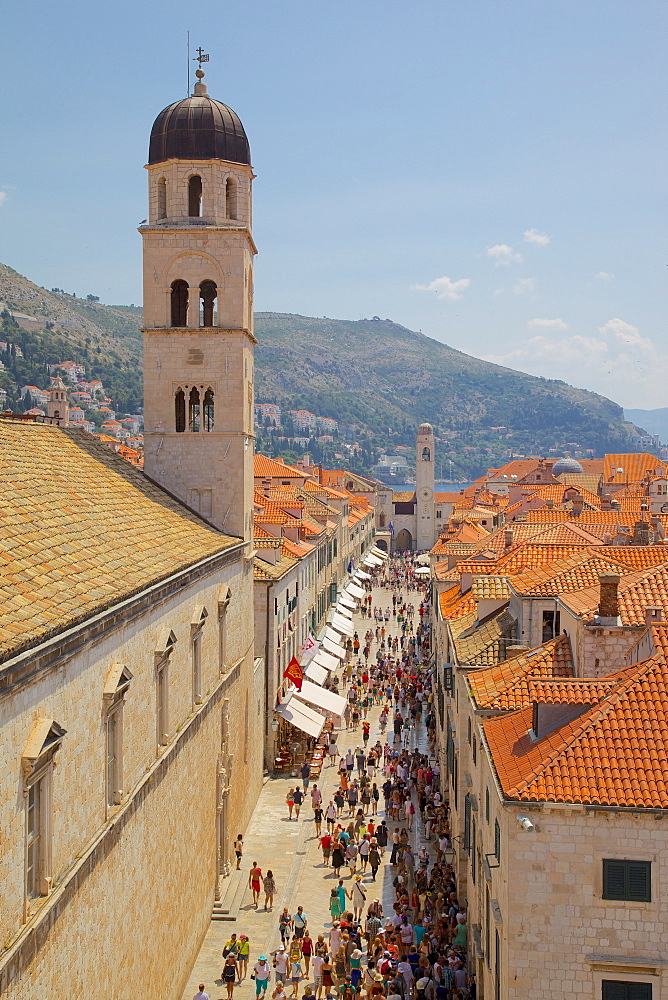 View of Stradun from Walls, Old Town, UNESCO World Heritage Site, Dubrovnik, Dalmatian Coast, Croatia, Europe 