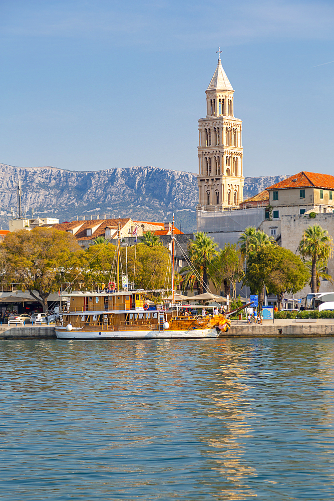 Split Harbour with Cathedral of Saint Domnius, Split, Dalmatian Coast, Croatia, Europe