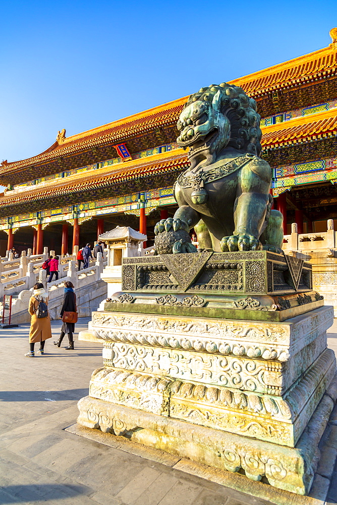 Dragon sculpture in the Forbidden City at sunset, UNESCO World Heritage Site, Xicheng, Beijing, People's Republic of China, Asia