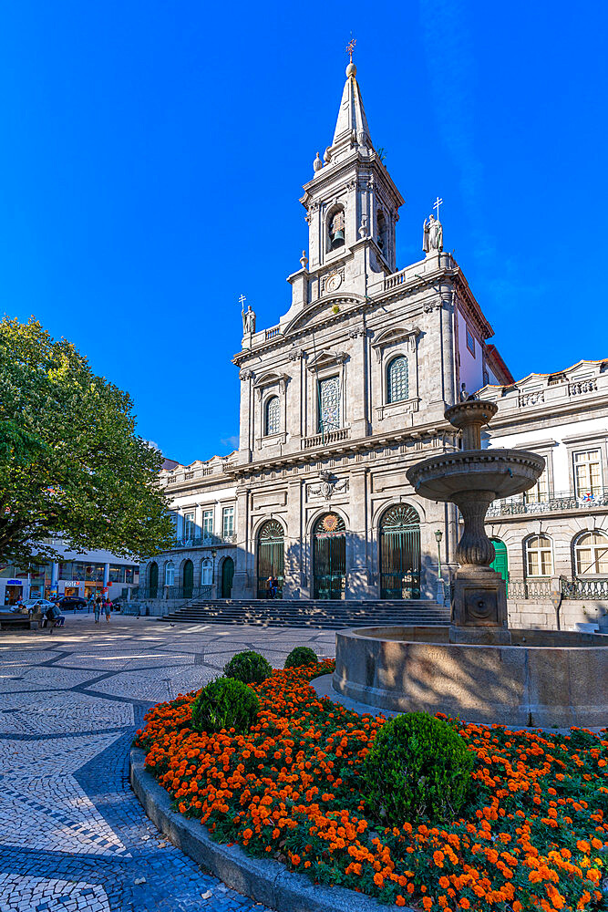 View of Catholic Church in Praca da Trindade, Porto, Norte, Portugal, Europe