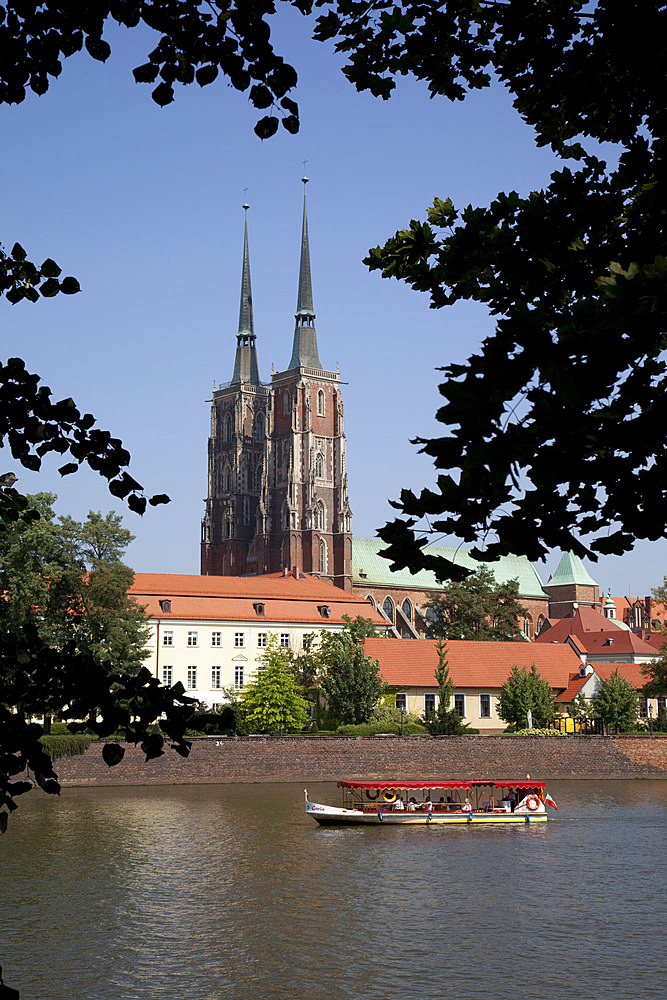 Cathedral and River Odra (River Oder), Old Town, Wroclaw, Silesia, Poland, Europe